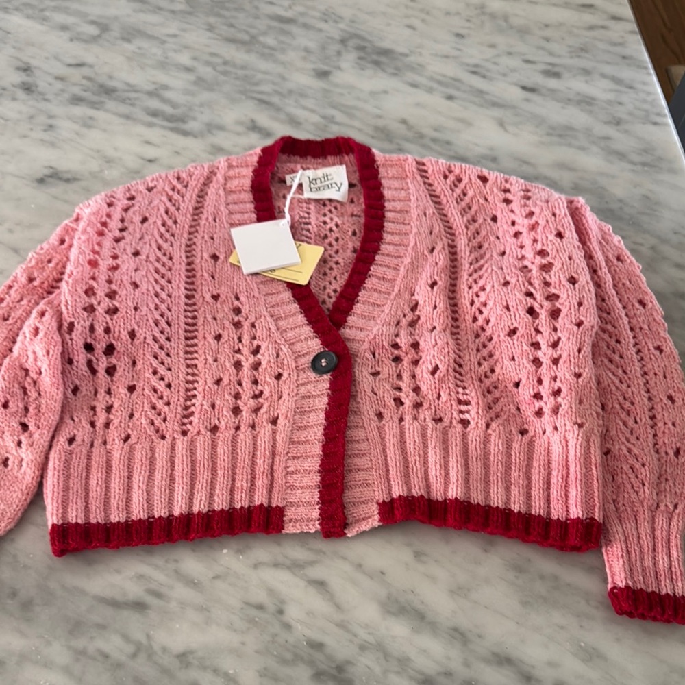 Pink and Red Cropped Cardigan with Intricate Knit Pattern